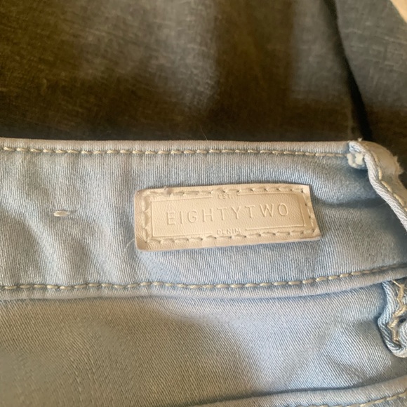 Jeans - Picture 3 of 4